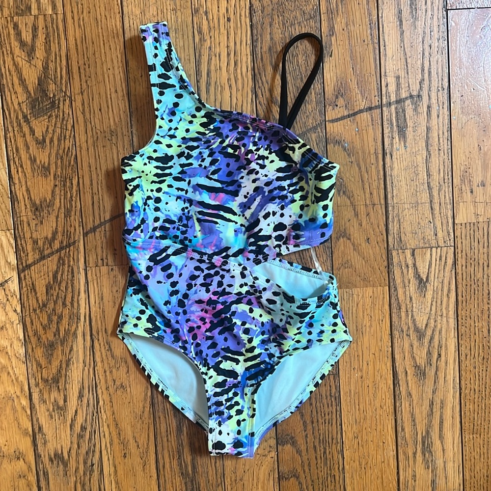 Girls swimsuit one piece size 6/6x